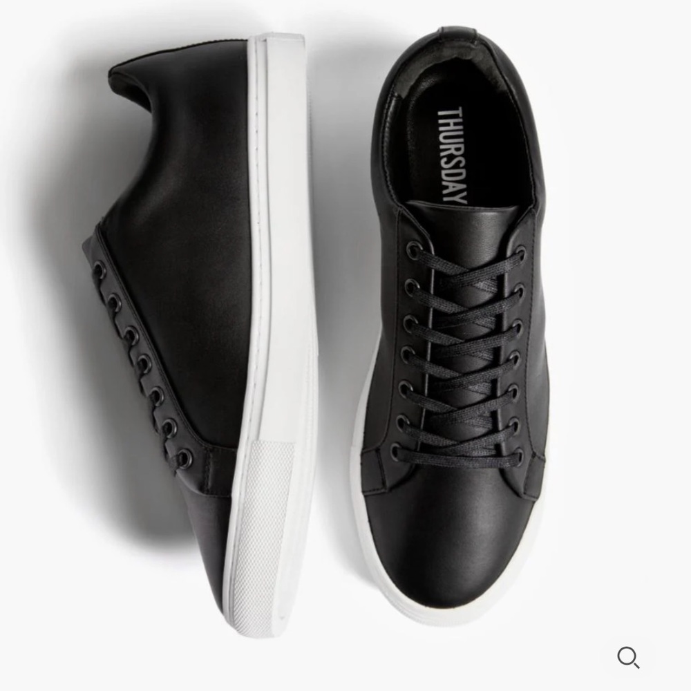Women’s Thursday Black Sneakers 7.5